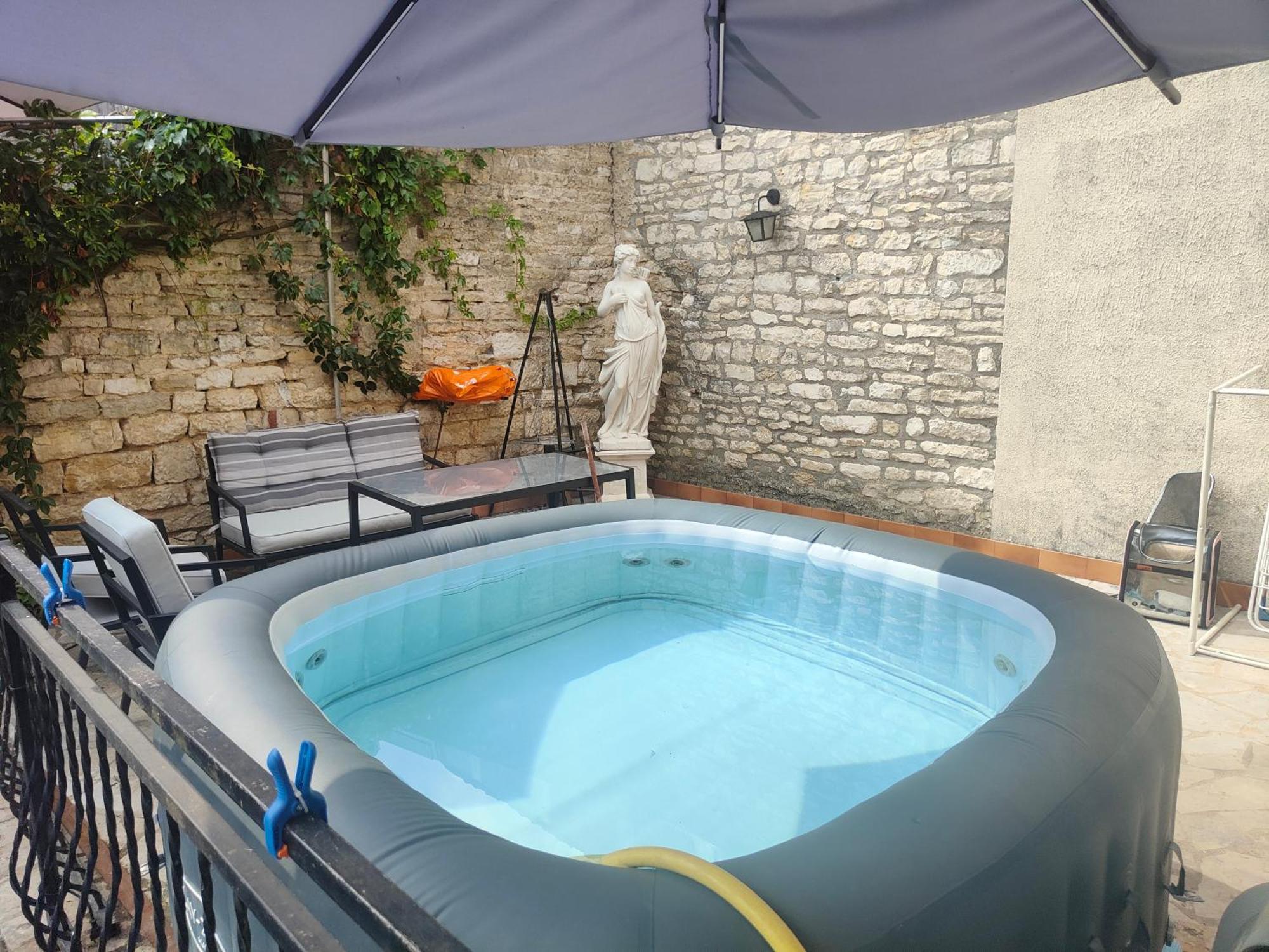 La Taniere Des Tanneries Panzió Tonnerre Kültér fotó